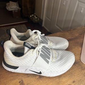 Women's Nike Tennis Shoes